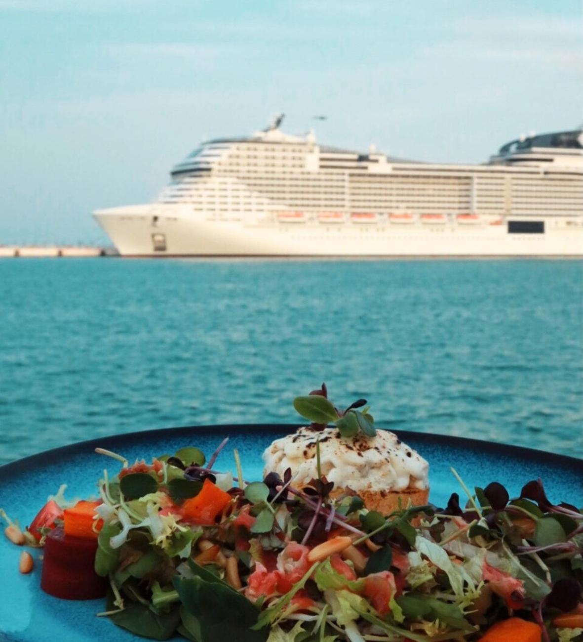 Mina Hotel And Residences By The Torch Ad-Dauha Zewnętrze zdjęcie A cruise ship in the port of Limassol